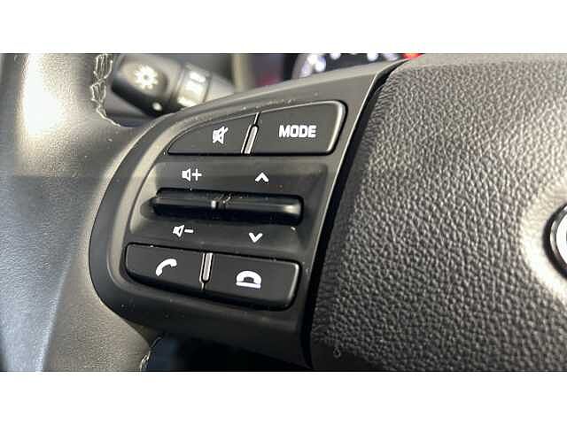 Hyundai I10 I10 1.0 MPi SE Connect 5dr Red