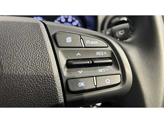 Hyundai I10 I10 1.0 MPi SE Connect 5dr Red