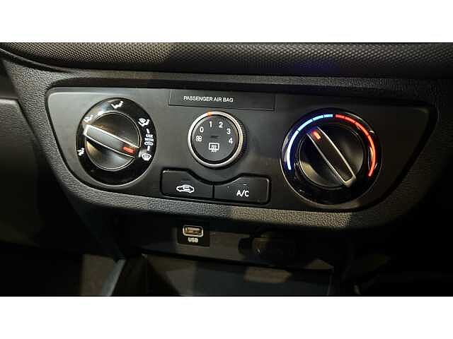 Hyundai I10 I10 1.0 MPi SE Connect 5dr Red