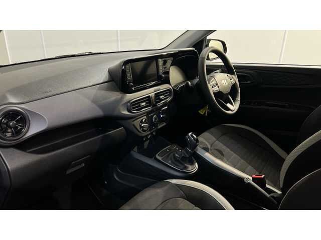 Hyundai i10 i10 5Dr HAT 1.0 MPi 63ps Advance NAV AU