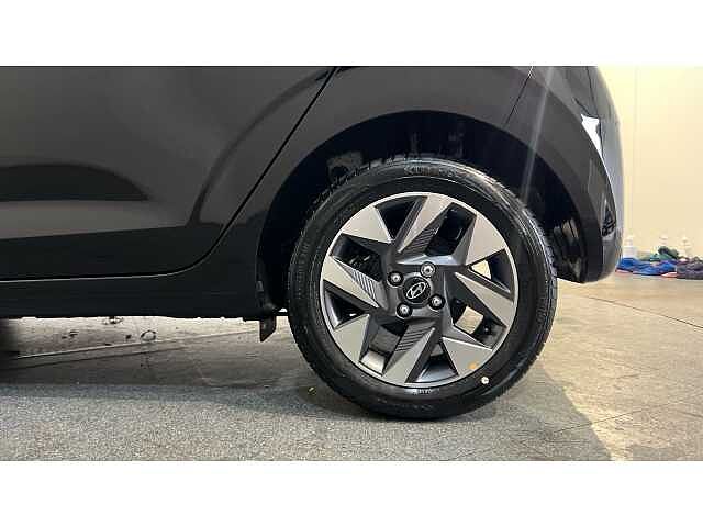 Hyundai i10 i10 5Dr HAT 1.0 MPi 63ps Advance NAV AU