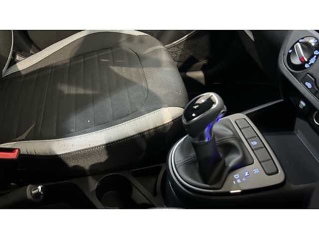 Hyundai i10 i10 5Dr HAT 1.0 MPi 63ps Advance NAV AU