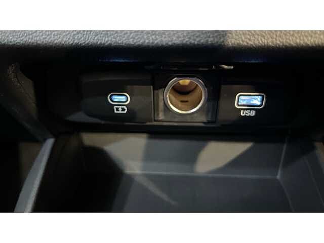 Hyundai i10 i10 5Dr HAT 1.0 MPi 63ps Advance NAV AU