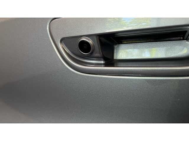 Hyundai i10 i10 5Dr HAT 1.2 MPi 79ps Premium NAV AU