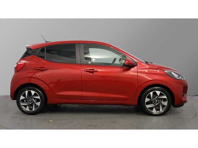 Hyundai I10 i10 5Dr HAT 1.0 MPi 63ps Advance NAV AU Dragon Red