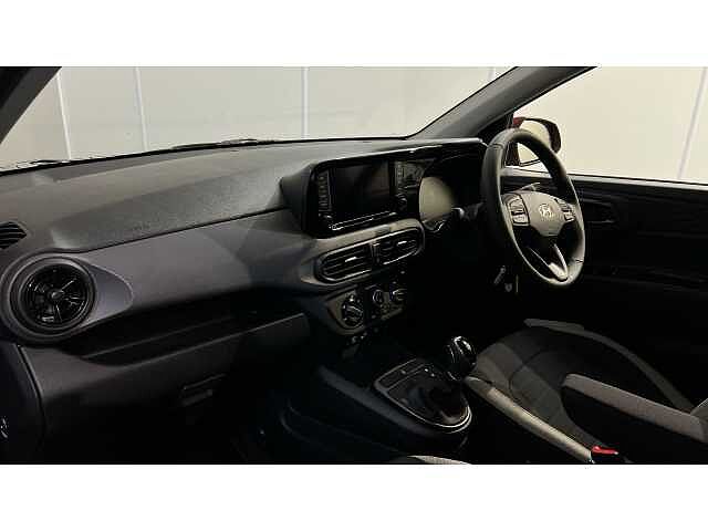 Hyundai I10 i10 5Dr HAT 1.0 MPi 63ps Advance NAV AU Dragon Red