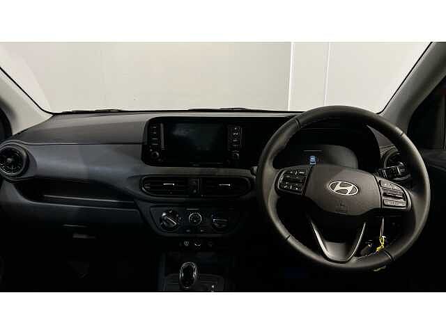 Hyundai I10 i10 5Dr HAT 1.0 MPi 63ps Advance NAV AU Dragon Red