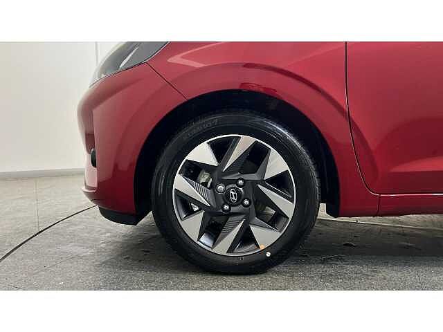 Hyundai I10 i10 5Dr HAT 1.0 MPi 63ps Advance NAV AU Dragon Red