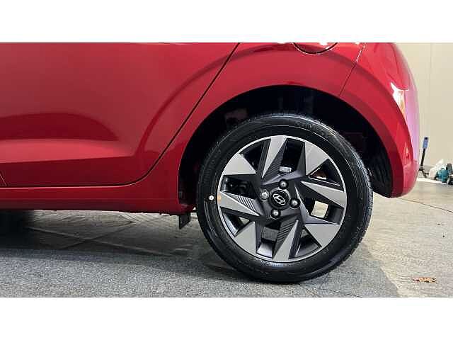 Hyundai I10 i10 5Dr HAT 1.0 MPi 63ps Advance NAV AU Dragon Red