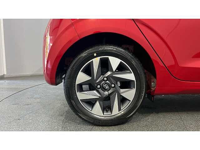 Hyundai I10 i10 5Dr HAT 1.0 MPi 63ps Advance NAV AU Dragon Red