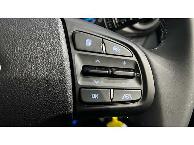 Hyundai I10 i10 5Dr HAT 1.0 MPi 63ps Advance NAV AU Dragon Red