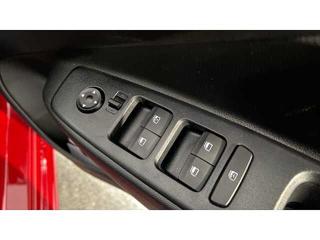 Hyundai I10 i10 5Dr HAT 1.0 MPi 63ps Advance NAV AU Dragon Red
