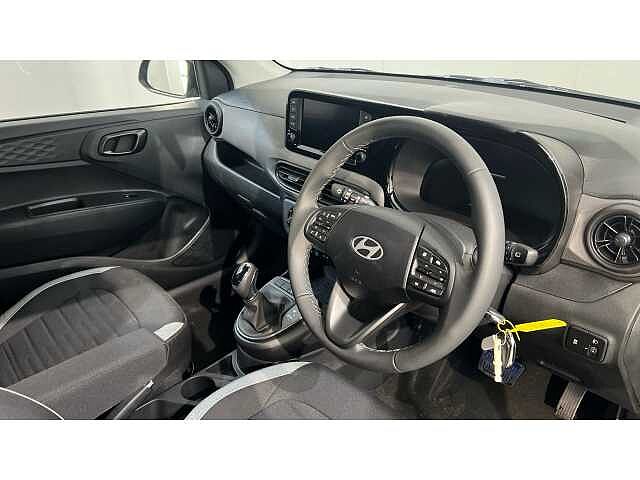 Hyundai I10 i10 5Dr HAT 1.0 MPi 63ps Advance NAV AU Phantom Black