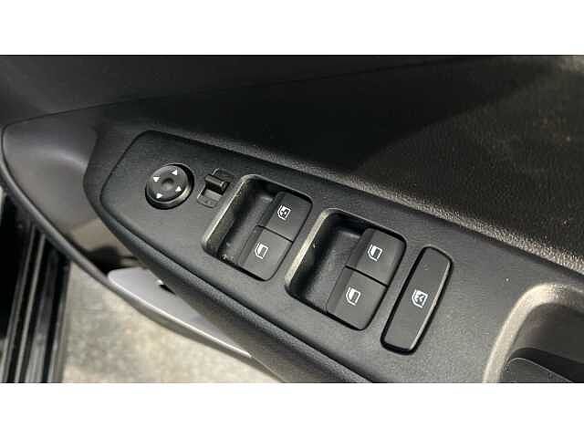 Hyundai I10 i10 5Dr HAT 1.0 MPi 63ps Advance NAV AU Phantom Black
