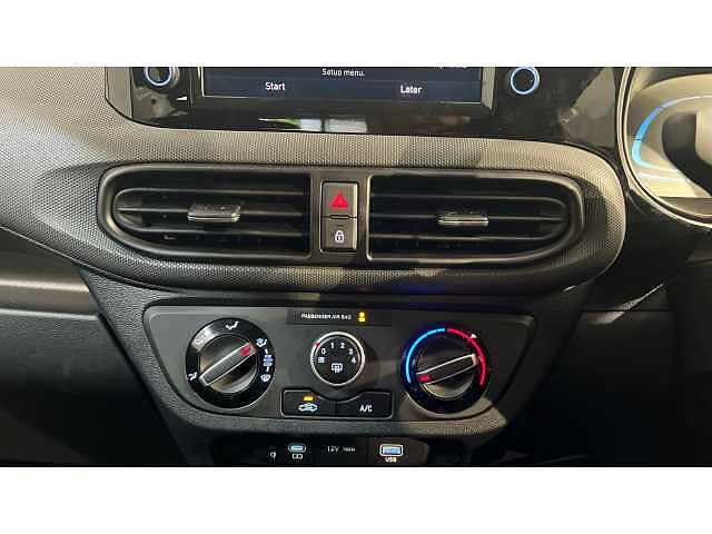 Hyundai I10 i10 5Dr HAT 1.0 MPi 63ps Advance NAV AU Phantom Black