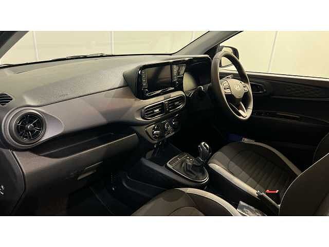 Hyundai I10 i10 5Dr HAT 1.0 MPi 63ps Advance NAV AU Vibrant Blue