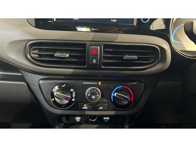 Hyundai I10 i10 5Dr HAT 1.0 MPi 63ps Advance NAV AU Vibrant Blue