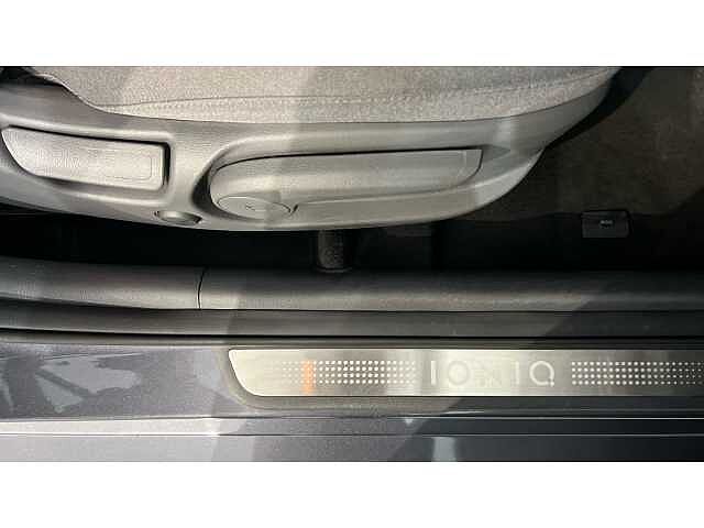 Hyundai Ioniq IONIQ 100kW Premium 38kWh 5dr Auto