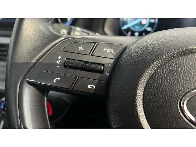 Hyundai BAYON BAYON 1.0 TGDi 48V MHEV SE Connect 5dr Brass