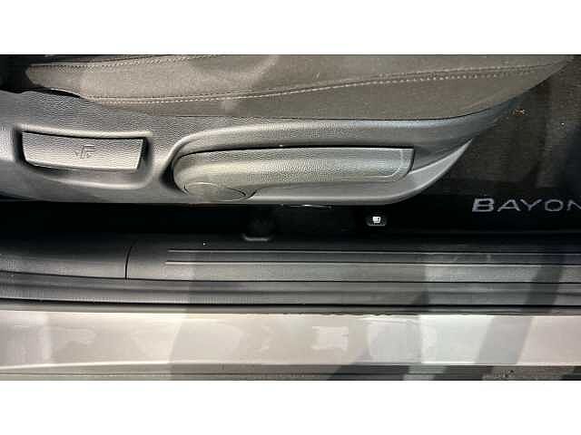 Hyundai BAYON BAYON 1.0 TGDi 48V MHEV SE Connect 5dr Brass