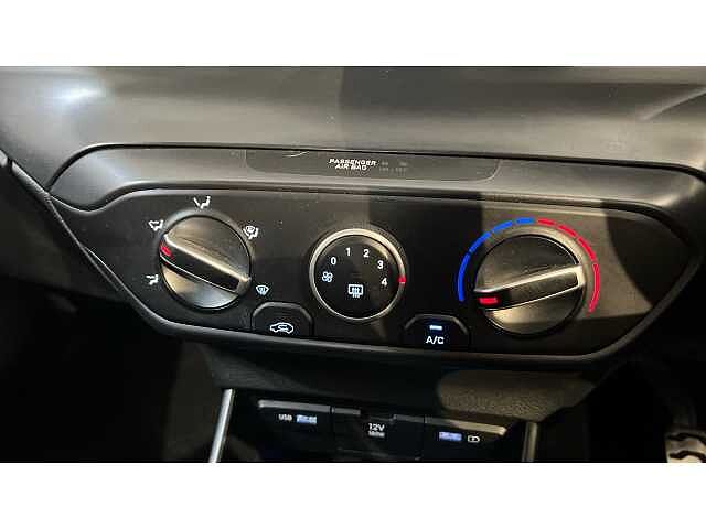 Hyundai BAYON BAYON 1.0 TGDi 48V MHEV SE Connect 5dr Brass