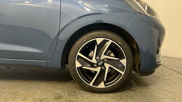 Hyundai i10 i10 5Dr HAT 1.2 MPi 79ps Premium NAV AU