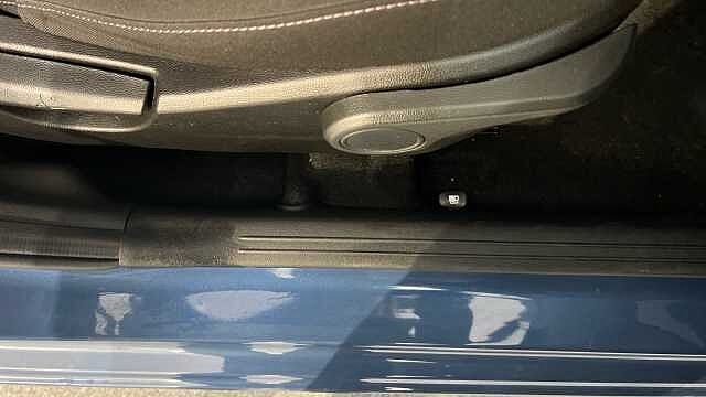 Hyundai i10 i10 5Dr HAT 1.2 MPi 79ps Premium NAV AU